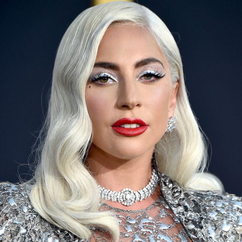 Sombra Cut Crease Prata Glitter Lady Gaga