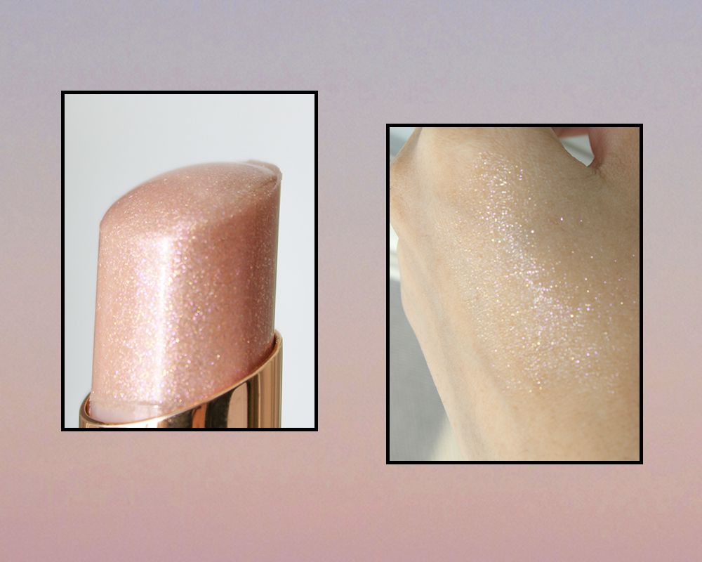 Uma imagem da textura (esquerda) e da amostra (direita) Bálsamo para os lábios Pat McGrath Labs Lip Fetish Astral Lip Balm.